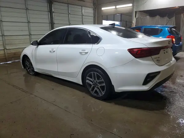 3KPF54AD4KE028527 2019 KIA FORTE - Image 2