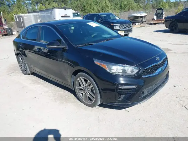 3KPF54AD4KE028558 2019 KIA FORTE - Image 1