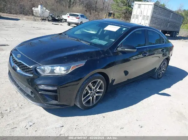 3KPF54AD4KE028558 2019 KIA FORTE - Image 2