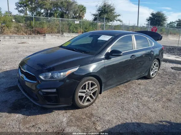 3KPF54AD4KE033002 2019 KIA FORTE - Image 2