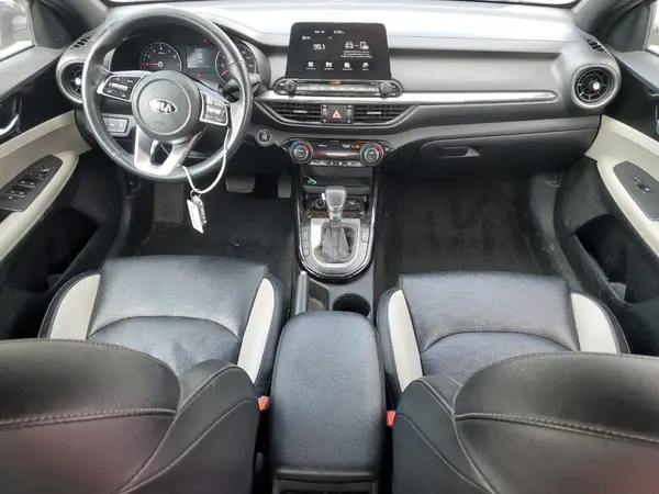 3KPF54AD4KE035347 2019 KIA FORTE - Image 8