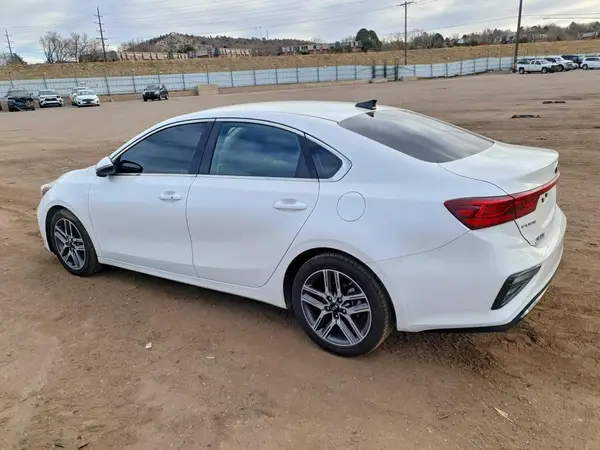 3KPF54AD4KE039480 2019 KIA FORTE - Image 2