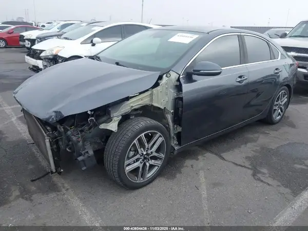 3KPF54AD4KE056456 2019 KIA FORTE - Image 2