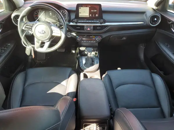 3KPF54AD4KE068123 2019 KIA FORTE - Image 8