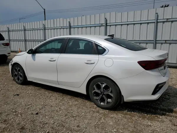 3KPF54AD4KE122536 2019 KIA FORTE - Image 2