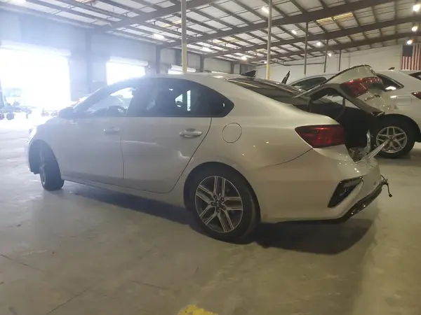 3KPF54AD4LE209774 2020 KIA FORTE - Image 2