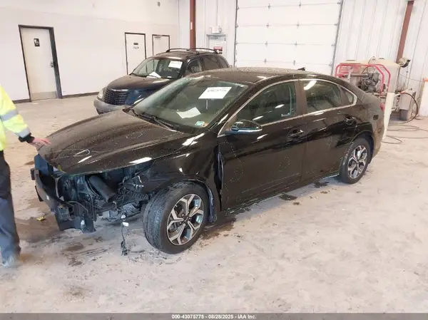 3KPF54AD4LE221052 2020 KIA FORTE - Image 2