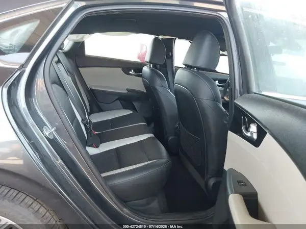 3KPF54AD4LE256108 2020 KIA FORTE - Image 8