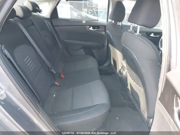 3KPF54AD4ME263724 2021 KIA FORTE - Image 8