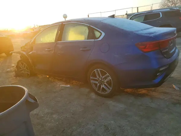 3KPF54AD4ME280488 2021 KIA FORTE - Image 2