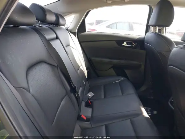 3KPF54AD4ME282838 2021 KIA FORTE - Image 8