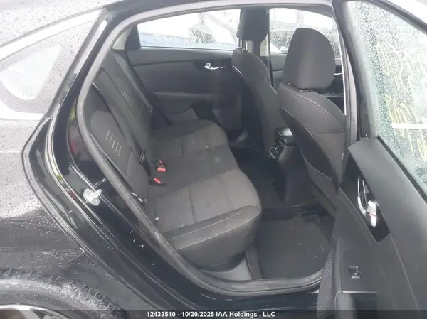 3KPF54AD4ME366707 2021 KIA FORTE - Image 8
