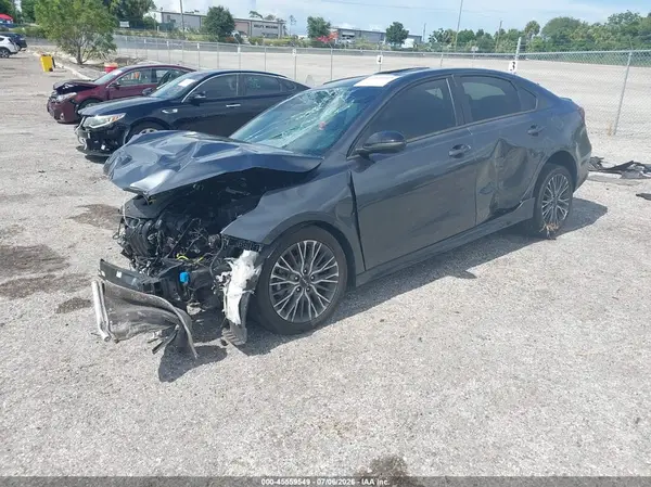 3KPF54AD4NE422372 2022 KIA FORTE - Image 2