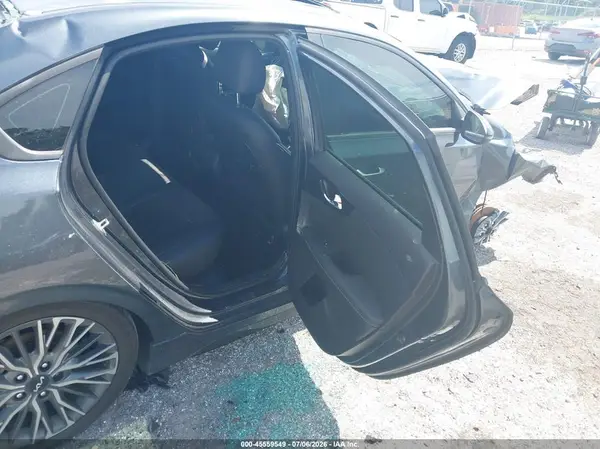 3KPF54AD4NE422372 2022 KIA FORTE - Image 8