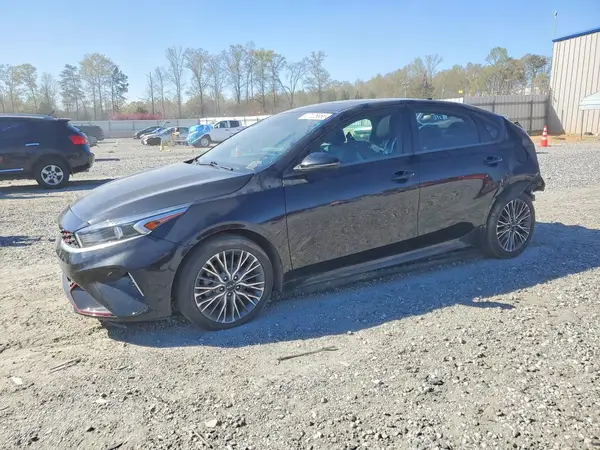 3KPF54AD4NE422582 2022 KIA FORTE - Image 1
