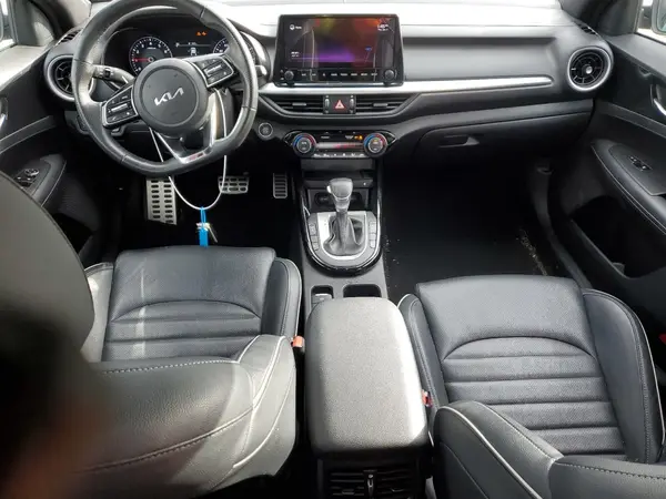 3KPF54AD4NE425417 2022 KIA FORTE - Image 8
