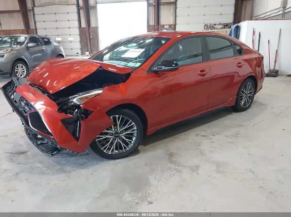3KPF54AD4NE430990 2022 KIA FORTE - Image 2