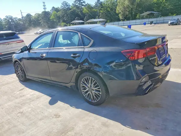 3KPF54AD4NE431217 2022 KIA FORTE - Image 2