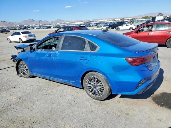 3KPF54AD4NE432030 2022 KIA FORTE - Image 2