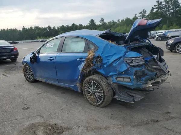 3KPF54AD4NE435655 2022 KIA FORTE - Image 2