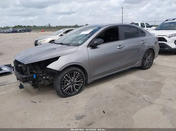 3KPF54AD4NE436496 2022 KIA FORTE - Image 2