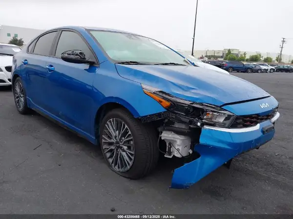 3KPF54AD4NE437678 2022 KIA FORTE - Image 1