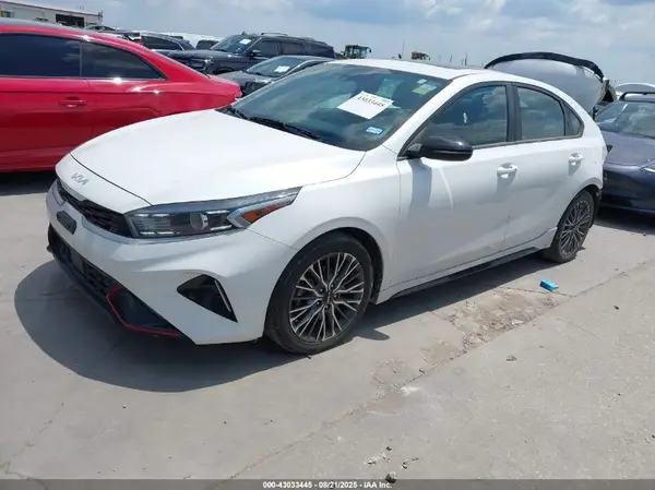 3KPF54AD4NE441178 2022 KIA FORTE - Image 2