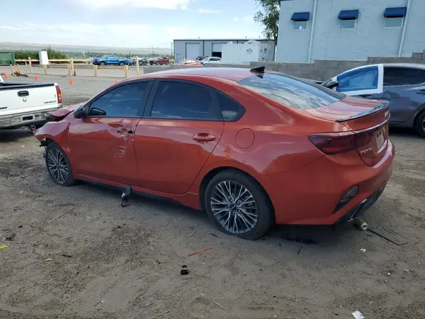 3KPF54AD4NE441374 2022 KIA FORTE - Image 2