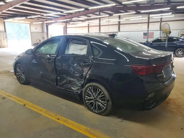 3KPF54AD4NE450172 2022 KIA FORTE - Image 2