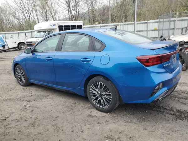 3KPF54AD4NE453721 2022 KIA FORTE - Image 2