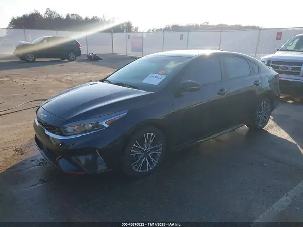 3KPF54AD4NE481048 2022 KIA FORTE - Image 2