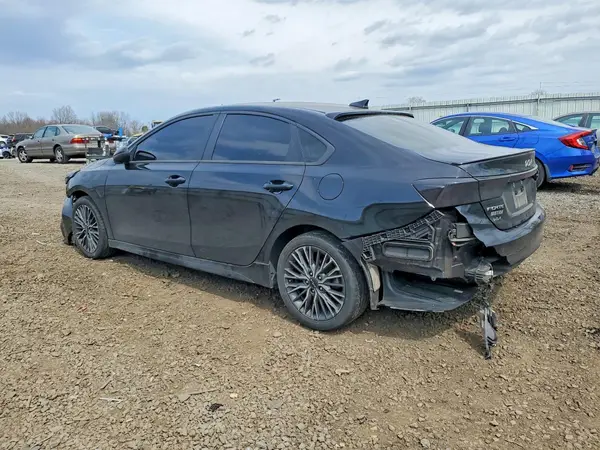 3KPF54AD4NE488064 2022 KIA FORTE - Image 2