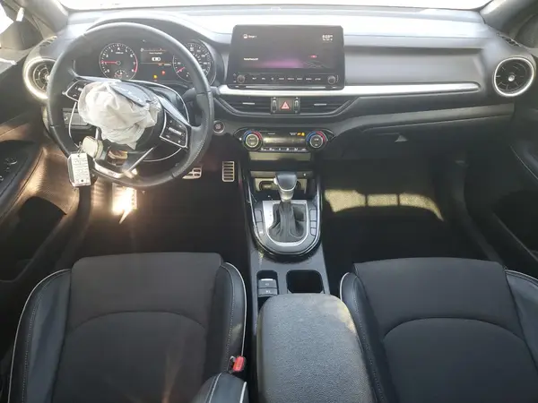 3KPF54AD4NE488176 2022 KIA FORTE - Image 8
