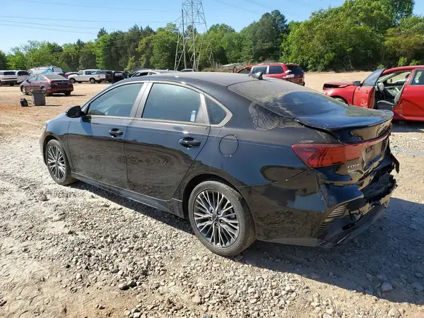3KPF54AD4NE489053 2022 KIA FORTE - Image 2
