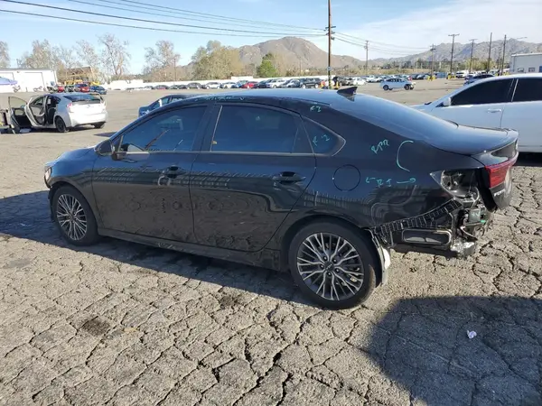 3KPF54AD4NE491241 2022 KIA FORTE - Image 2