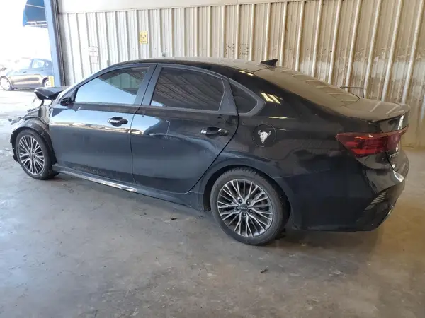 3KPF54AD4NE492633 2022 KIA FORTE - Image 2