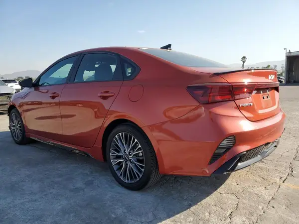 3KPF54AD4NE498707 2022 KIA FORTE - Image 2