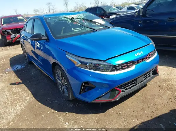 3KPF54AD4NE504277 2022 KIA FORTE - Image 1