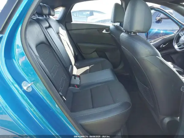3KPF54AD4NE504277 2022 KIA FORTE - Image 8