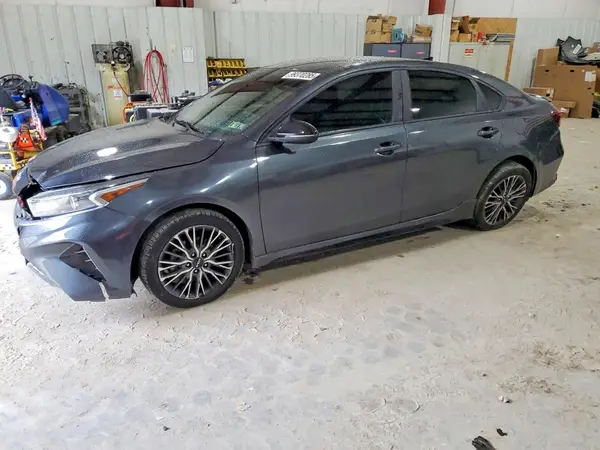 3KPF54AD4NE506174 2022 KIA FORTE - Image 1