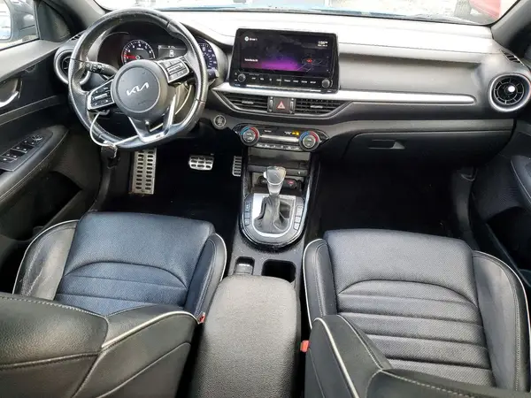 3KPF54AD4NE508359 2022 KIA FORTE - Image 8