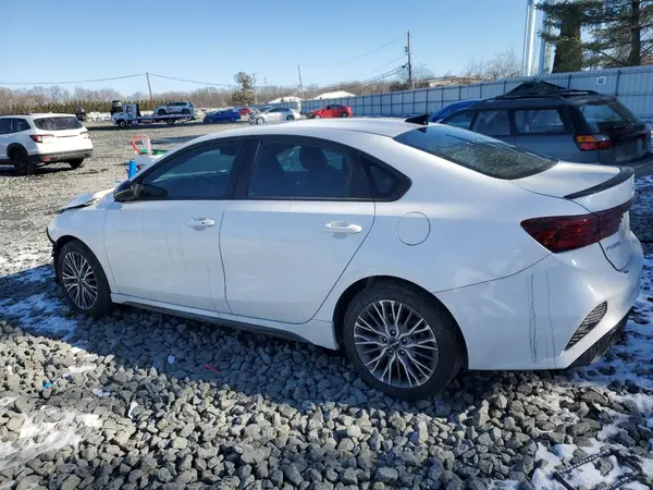 3KPF54AD4PE524127 2023 KIA FORTE - Image 2