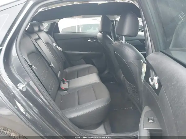 3KPF54AD4PE529909 2023 KIA FORTE - Image 8