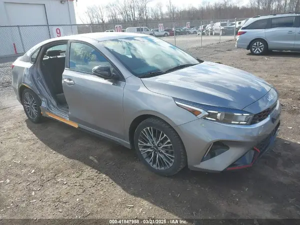 3KPF54AD4PE553188 2023 KIA FORTE - Image 1