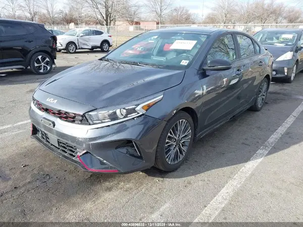 3KPF54AD4PE558035 2023 KIA FORTE - Image 2