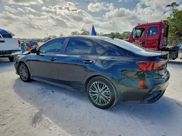 3KPF54AD4PE565048 2023 KIA FORTE - Image 2