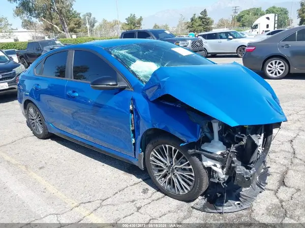 3KPF54AD4PE570248 2023 KIA FORTE - Image 1