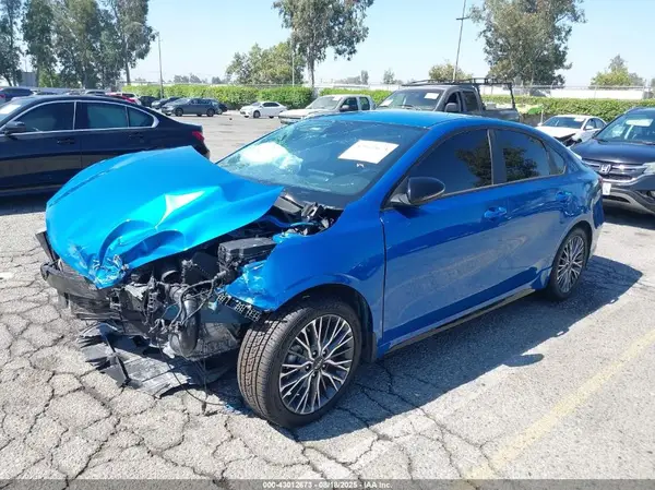 3KPF54AD4PE570248 2023 KIA FORTE - Image 2