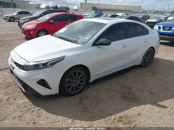 3KPF54AD4PE572064 2023 KIA FORTE - Image 2
