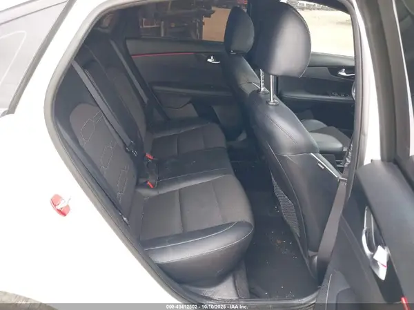 3KPF54AD4PE572064 2023 KIA FORTE - Image 8